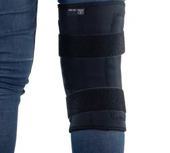 زانوبند چهارفنره نئوپرن سما طب کد 5014
