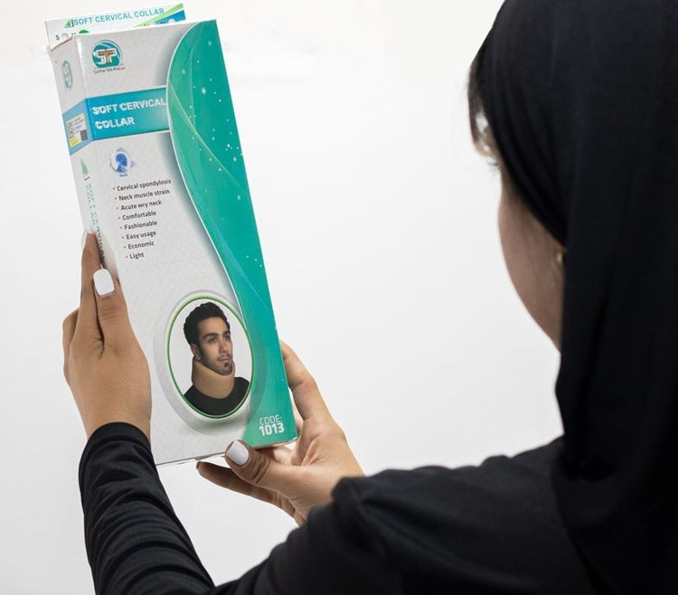 گردنبند طبی سما طب پاکان مدل اسفنجی کد 1013